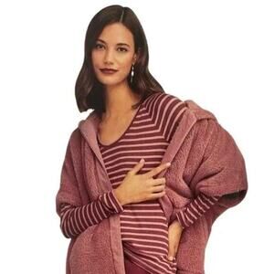 Cabi Scoop Tee size medium